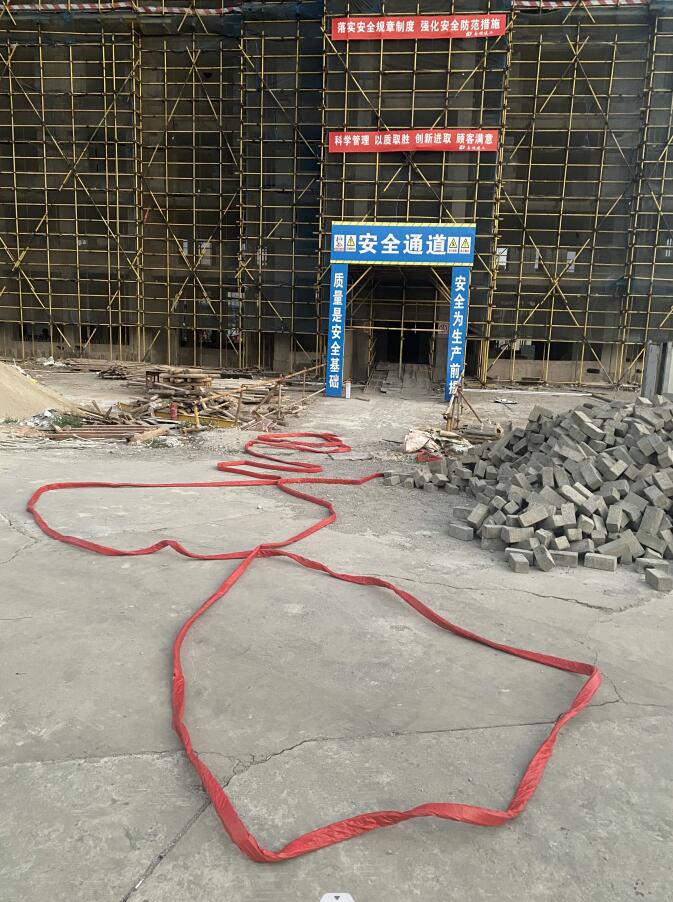 涵江區(qū)南環(huán)城路涵中田中央安置區(qū)3#樓建設項目順利結(jié)頂