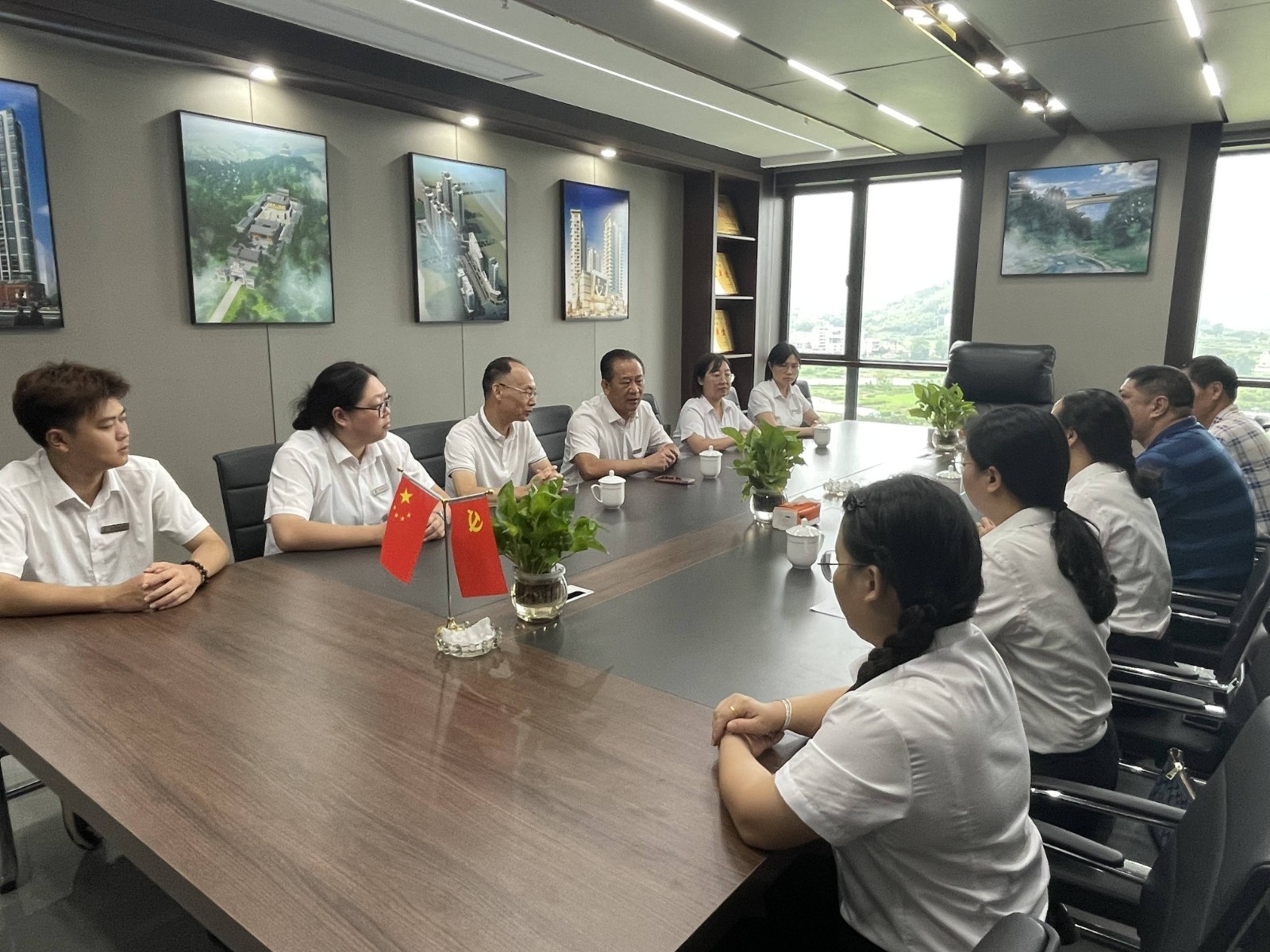 松溪縣人民法院深入企業(yè),提供貼心指導助力企業(yè)發(fā)展
