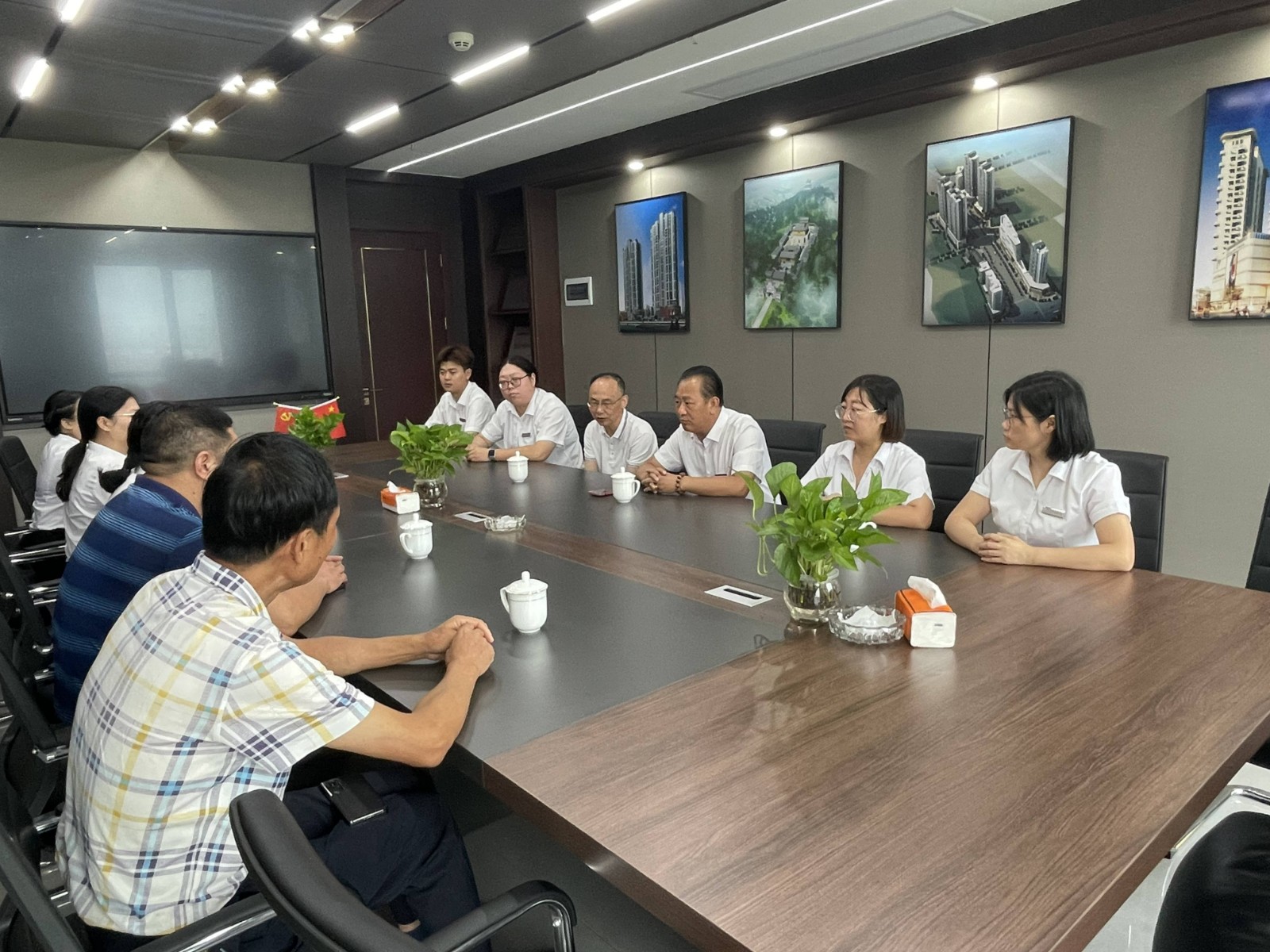 松溪縣人民法院深入企業(yè),提供貼心指導助力企業(yè)發(fā)展
