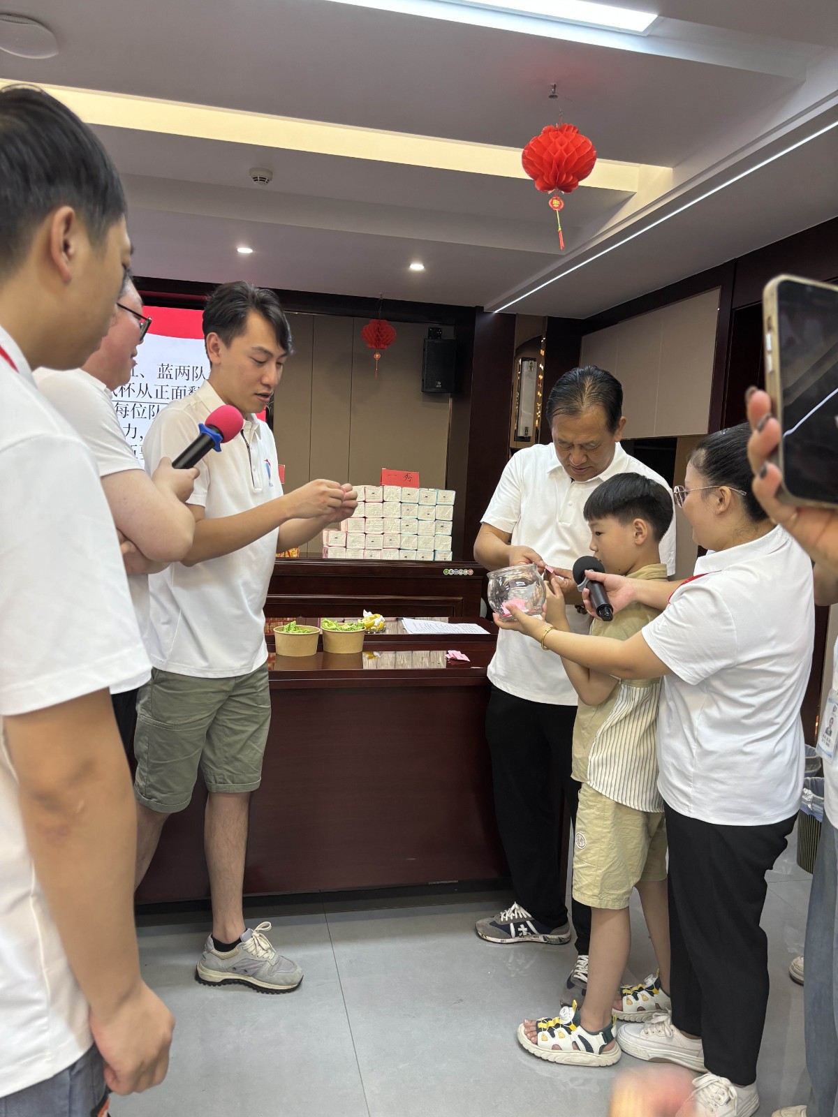 “易聚中秋團(tuán)圓意,順啟事業(yè)新篇章”易順建工集團(tuán)2024年中秋活動(dòng)圓滿舉行