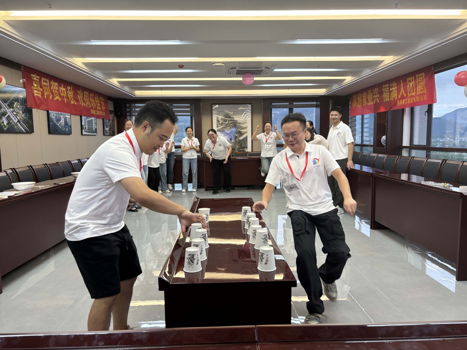 “易聚中秋團(tuán)圓意,順啟事業(yè)新篇章”易順建工集團(tuán)2024年中秋活動(dòng)圓滿舉行
