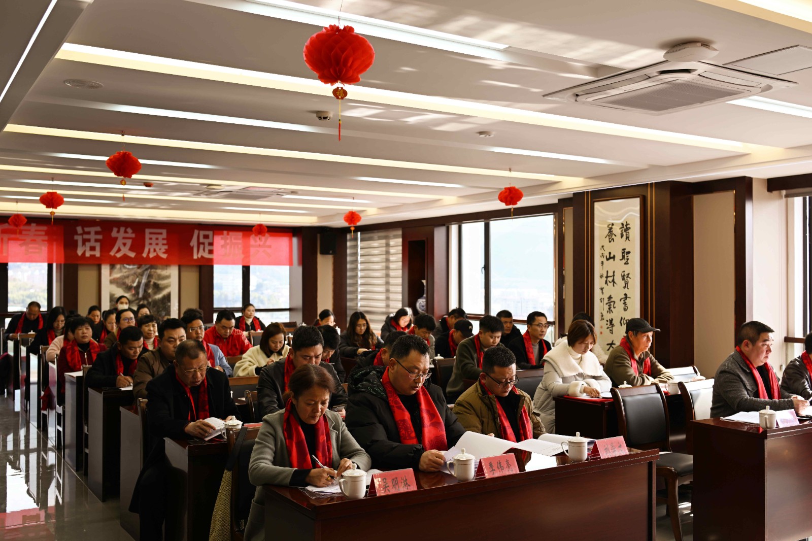 喜報!易順建工集團(tuán)有限公司李易順董事長連任松源街道商會第二屆會長